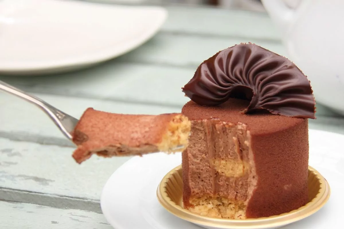 How To Make A Vegan Chocolate Mousse Cake