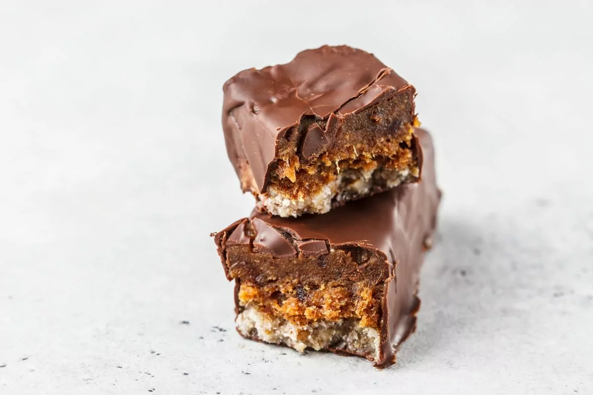 How To Make Paleo-Friendly Vegan Snickers
