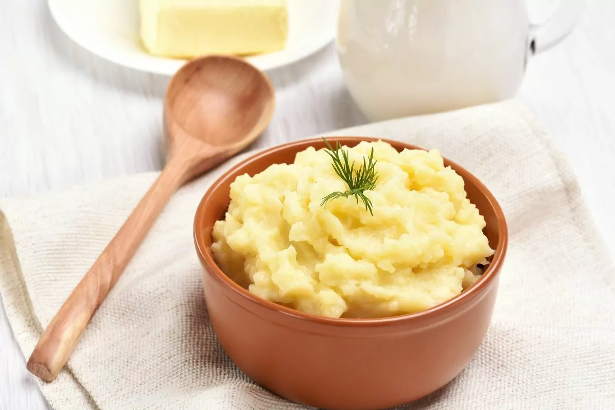 What To Add To Mashed Potato For Flavor?