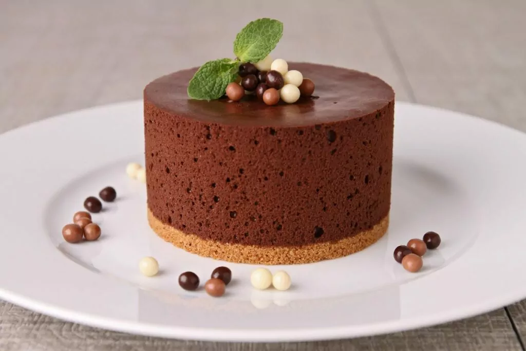 How To Make A Vegan Chocolate Mousse Cake